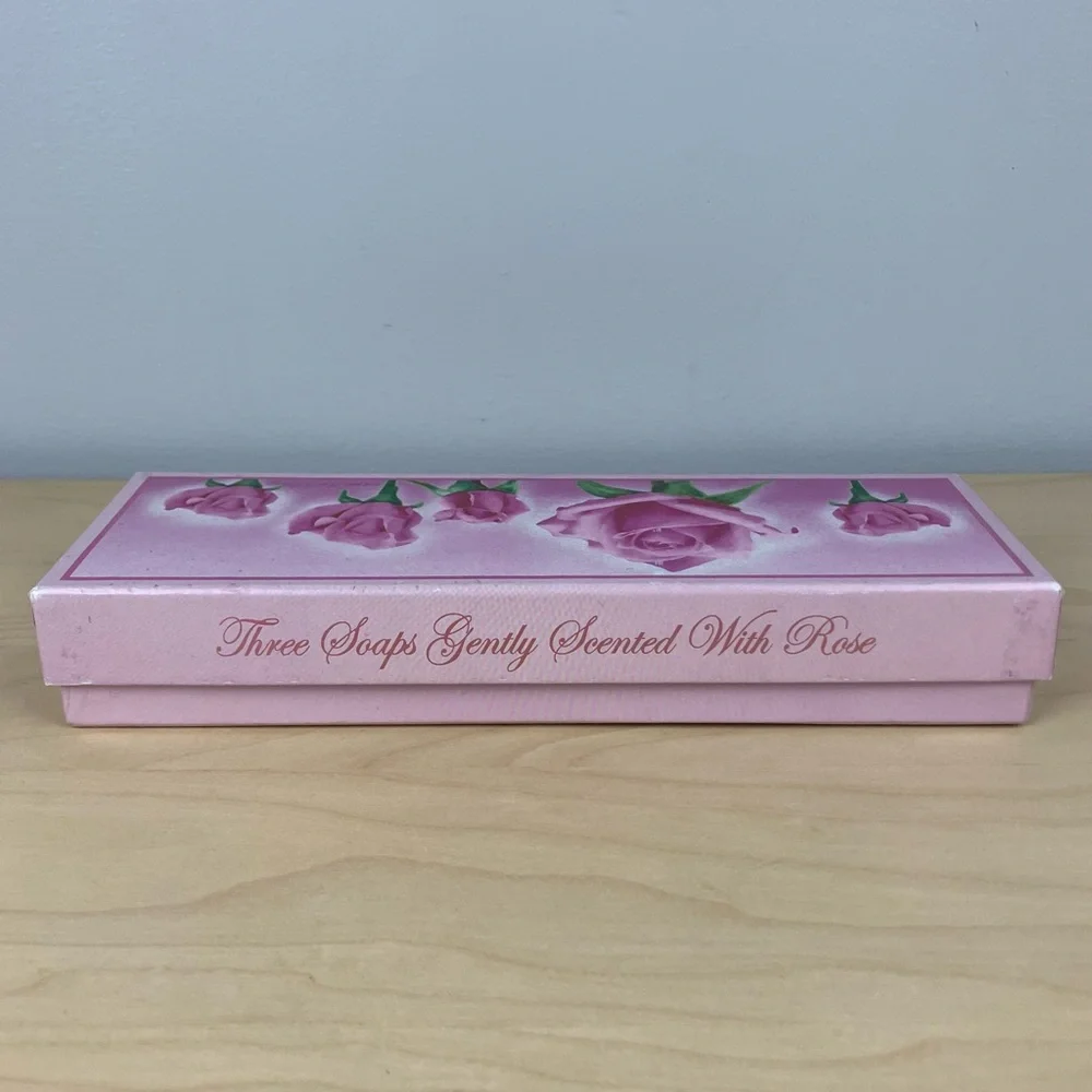 Vintage Saponificio Artigianale Fiorentino Rose Scented Soaps 3 Piece Italy NEW!